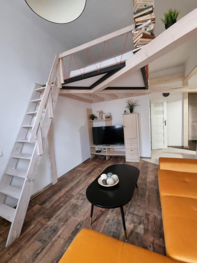 Dp Art 4 Old Town Self Check In Apartamento Kaunas Exterior foto